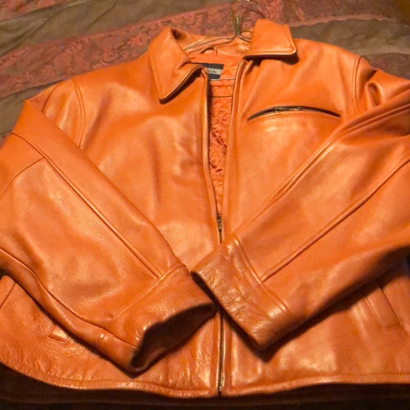 Leather coat with a lining - Picture 2 of 2